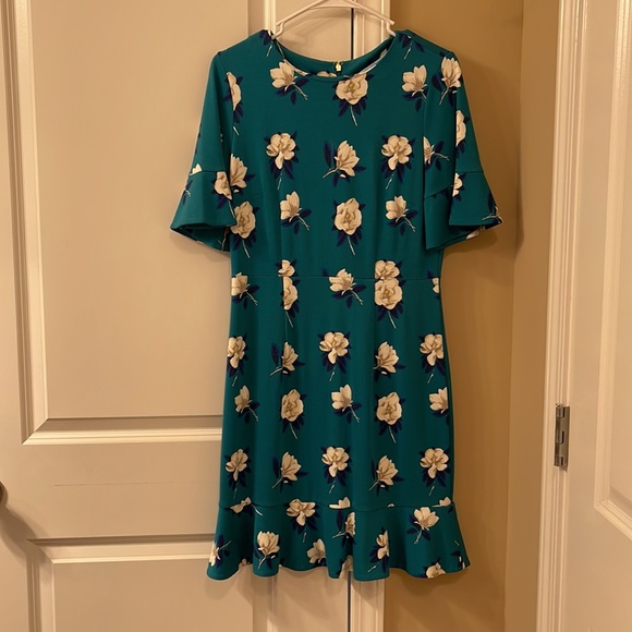 Beautiful print for spring. - Picture 3 of 5